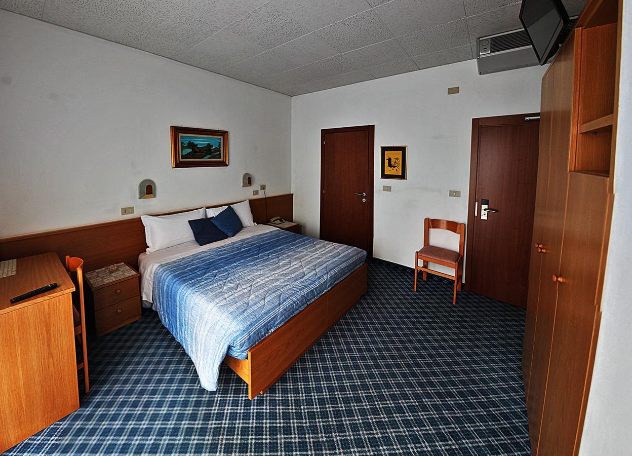 Hotel La Piroga Calceranica al Lago Room photo